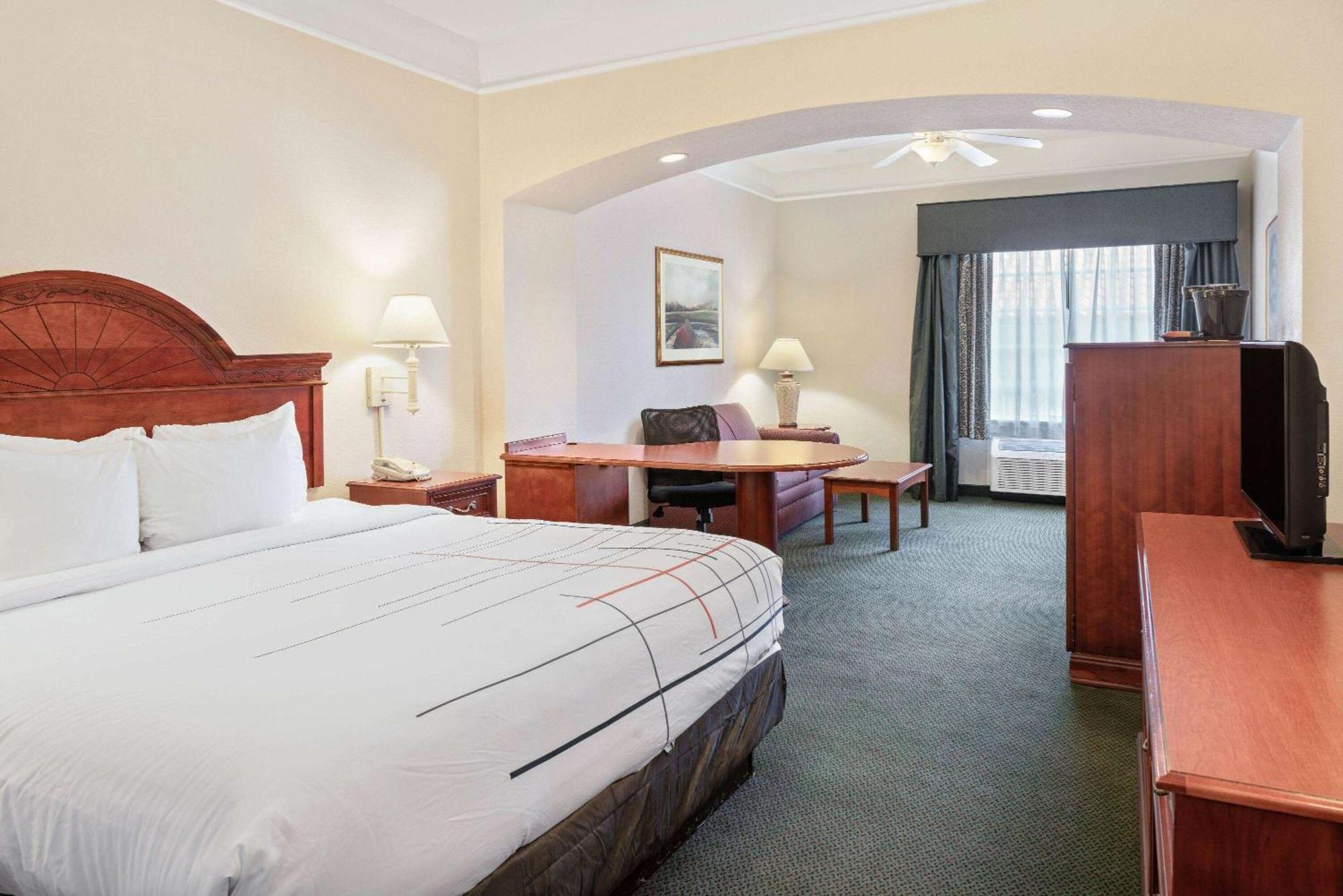 La Quinta Inn And Suites Fort Myers I-75 מראה חיצוני תמונה