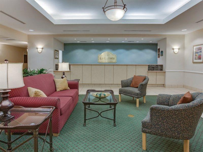 La Quinta Inn And Suites Fort Myers I-75 מראה חיצוני תמונה